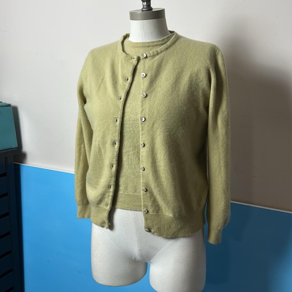 Sutton Studio Light Green Cashmere Twinset - Picture 2 of 15